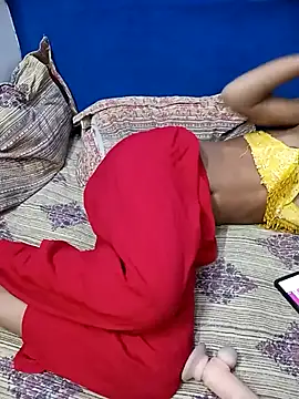 Snapshot of Nisha_baby4 chatting on March 21, 8:19 am Nisha baby4 online show from March 21, 8:19 am