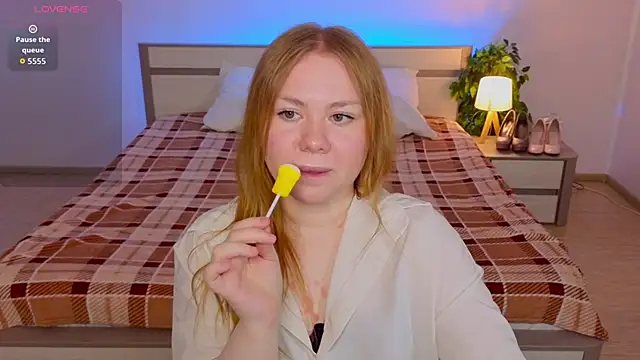 Snapshot of BeeTrix chatting on March 19, 12:09 pm BeeTrix online show from March 19, 12:09 pm