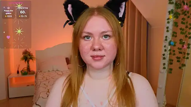 Snapshot of BeeTrix chatting on March 27, 10:48 am BeeTrix online show from March 27, 10:48 am