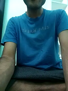 Snapshot of Itsyourboy2125 chatting on March 21, 11:26 am Itsyourboy2125 online show from March 21, 11:26 am