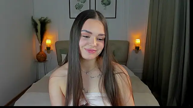 Snapshot of EvaRaider chatting on March 27, 1:11 pm EvaRaider online show from March 27, 1:11 pm