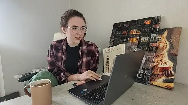 Snapshot of LaritaTocchio chatting on March 24, 7:13 am LaritaTocchio online show from March 24, 7:13 am