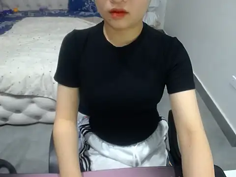 Snapshot of Aly_babe19y chatting on March 23, 5:50 pm Aly babe19y online show from March 23, 5:50 pm