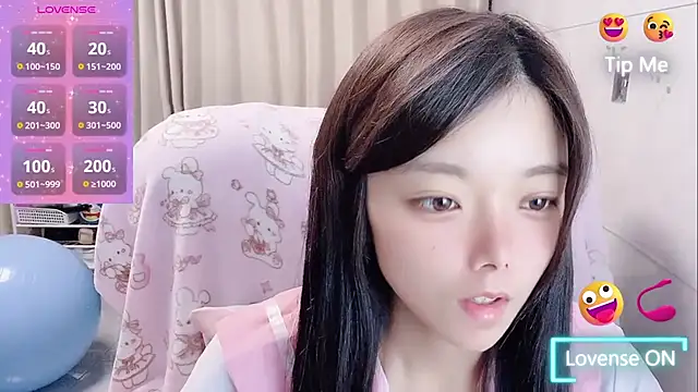 Snapshot of Puting_q chatting on April 28, 11:37 am Puting q online show from April 28, 11:37 am