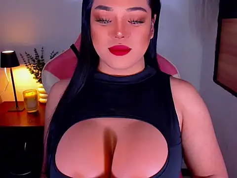 Zandralopez online show from March 24, 10:48 pm