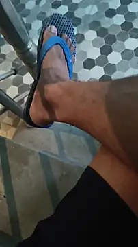 xyz 2giT online show from March 22, 1:14 pm