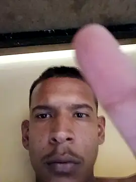 Snapshot of Ron_0101 chatting on March 15, 7:31 pm Ron 0101 online show from March 15, 7:31 pm