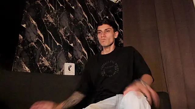 Axel DavisSM online show from March 28, 5:40 am