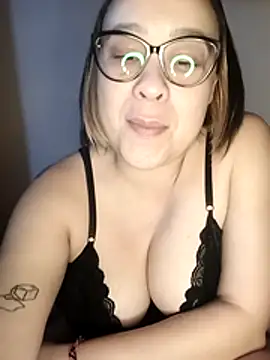 lua-bfly online show from May 30, 10:51 pm