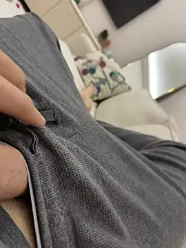 asdfgh09120 online show from March 20, 9:52 pm