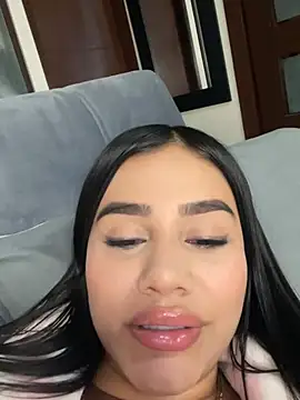 Snapshot of AlisonBeltran1 chatting on March 27, 8:26 am AlisonBeltran1 online show from March 27, 8:26 am