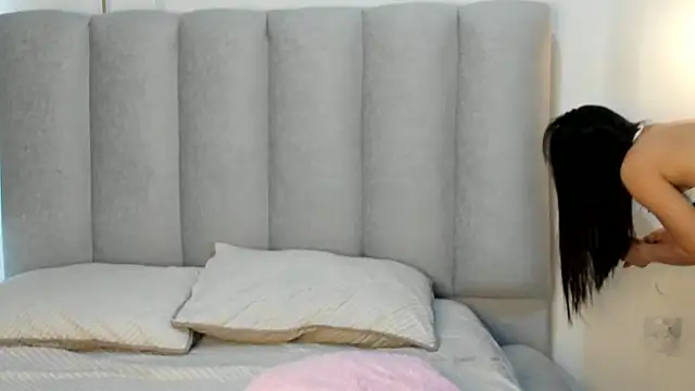 Valentina lux1 online show from May 30, 9:23 pm