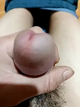 Snapshot of Luuthanh08 chatting on March 23, 10:41 am Luuthanh08 online show from March 23, 10:41 am