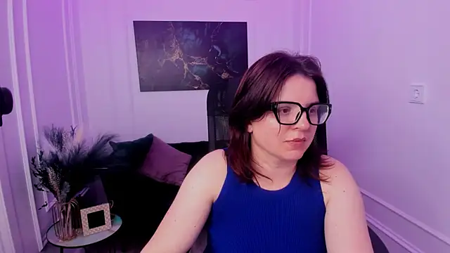 Snapshot of AmeliaDateri chatting on March 28, 7:24 pm AmeliaDateri online show from March 28, 7:24 pm