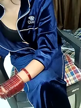 Snapshot of Candyy_crushh chatting on March 21, 2:31 pm Candyy crushh online show from March 21, 2:31 pm