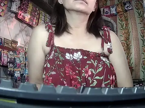 mommylicious 23 online show from April 18, 9:48 pm