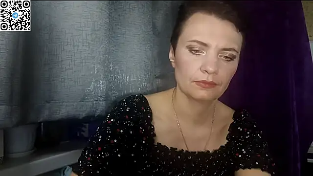 Snapshot of HotMamaQueen234 chatting on May 16, 7:56 pm HotMamaQueen234 online show from May 16, 7:56 pm