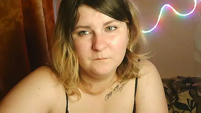 Snapshot of Minisstra chatting on March 25, 6:58 pm Minisstra online show from March 25, 6:58 pm