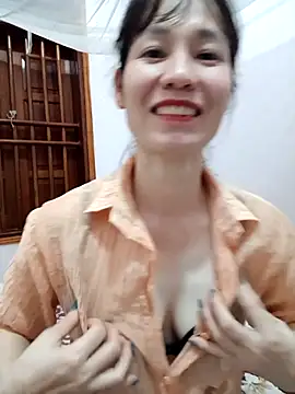 Victoria mila online show from March 28, 1:00 pm