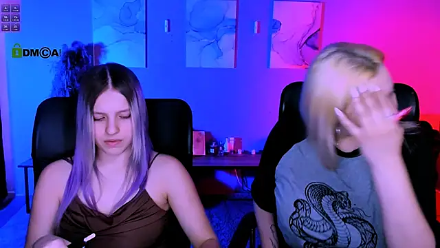 Snapshot of aria_blaze_ chatting on March 23, 10:41 am aria blaze online show from March 23, 10:41 am