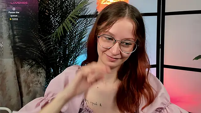 AmelieViolet online show from June 23, 3:15 am