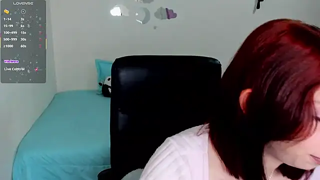 Snapshot of laurita_Olssen27 chatting on April 14, 1:39 pm laurita Olssen27 online show from April 14, 1:39 pm