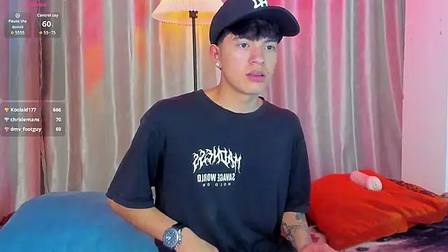 Snapshot of Madness_savage chatting on March 31, 3:52 am Madness savage online show from March 31, 3:52 am