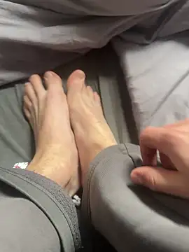 Leonks10 online show from April 5, 1:52 pm