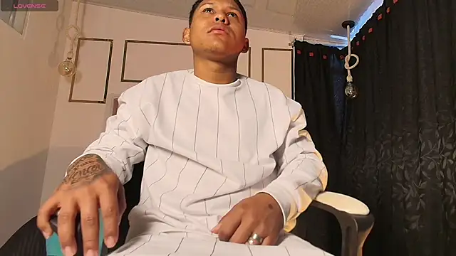 Snapshot of Cesar-Mendoza chatting on March 28, 1:00 pm Cesar-Mendoza online show from March 28, 1:00 pm