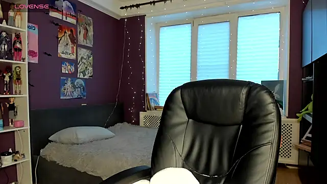 sweet peach    online show from May 31, 6:09 pm