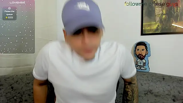 sweetlatinoboy online show from June 9, 12:06 pm