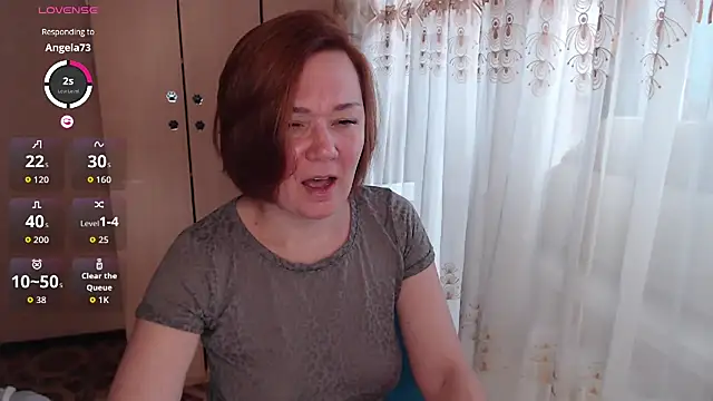 Julia Vagrik online show from July 22, 11:24 am