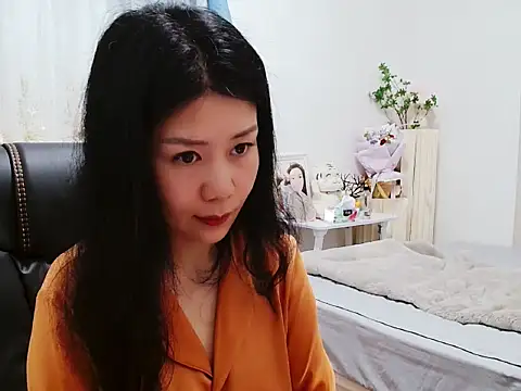 Snapshot of LILI956 chatting on April 6, 3:57 pm LILI956 online show from April 6, 3:57 pm