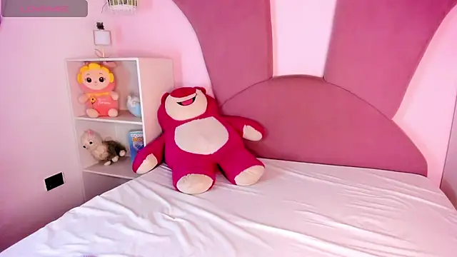 Snapshot of Keita_Moon chatting on March 27, 11:43 am Keita Moon online show from March 27, 11:43 am