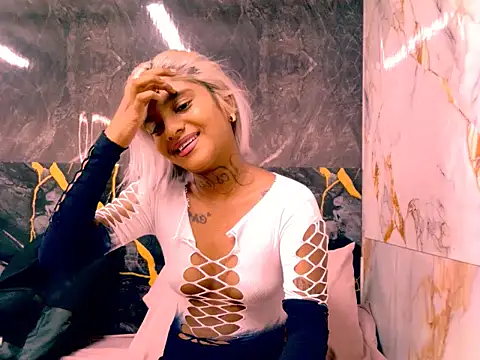 Snapshot of indian_barbie chatting on March 25, 7:47 am indian barbie online show from March 25, 7:47 am