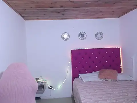 Snapshot of Pinkg_Fox10 chatting on March 17, 11:46 am Pinkg Fox10 online show from March 17, 11:46 am