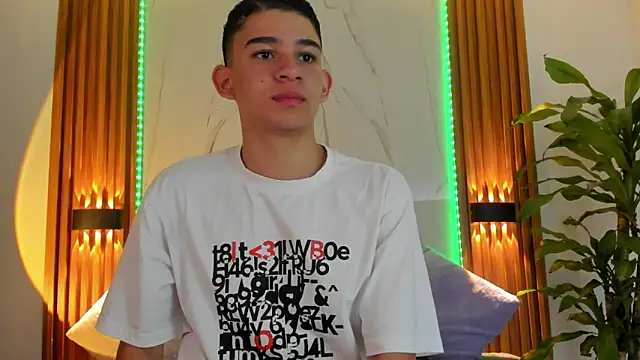 CharleyNova online show from June 6, 11:26 am