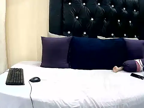 Snapshot of Blackberryxxx16 chatting on June 3, 6:13 pm Blackberryxxx16 online show from June 3, 6:13 pm
