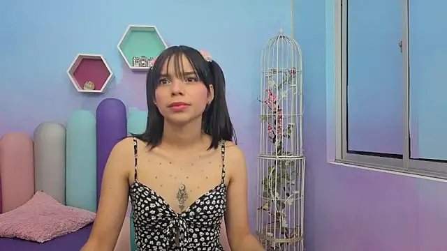 Isaa Skinny online show from March 23, 3:54 am