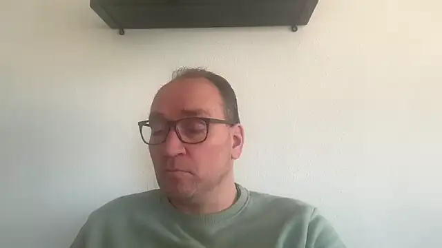 Snapshot of latexslaveboy chatting on March 21, 1:48 pm latexslaveboy online show from March 21, 1:48 pm