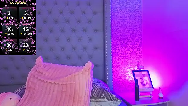 Snapshot of AbbiRousse chatting on March 27, 8:30 pm AbbiRousse online show from March 27, 8:30 pm