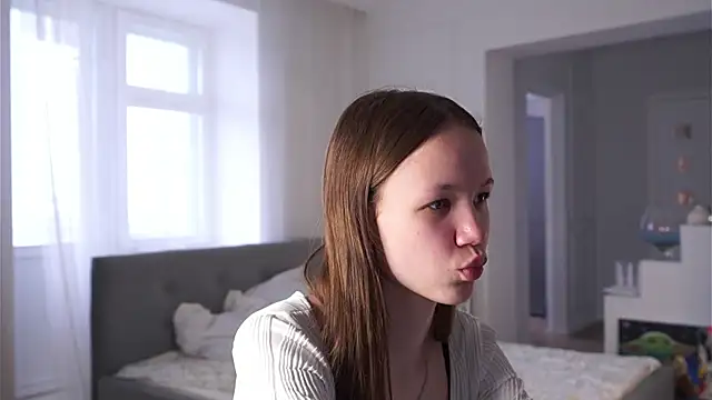 Snapshot of SheriSonders chatting on April 13, 5:46 am SheriSonders online show from April 13, 5:46 am