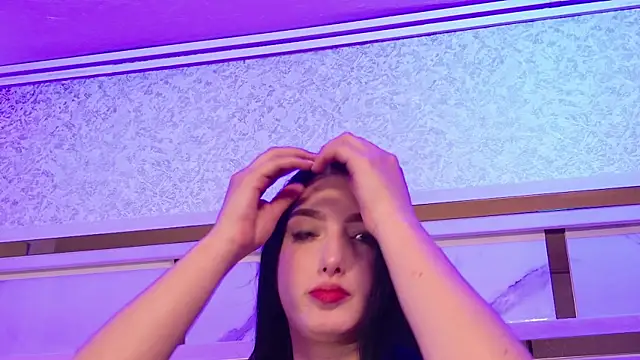 Julia sm online show from March 27, 7:24 pm