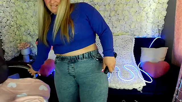 AlissyaGrayy online show from May 1, 1:37 pm