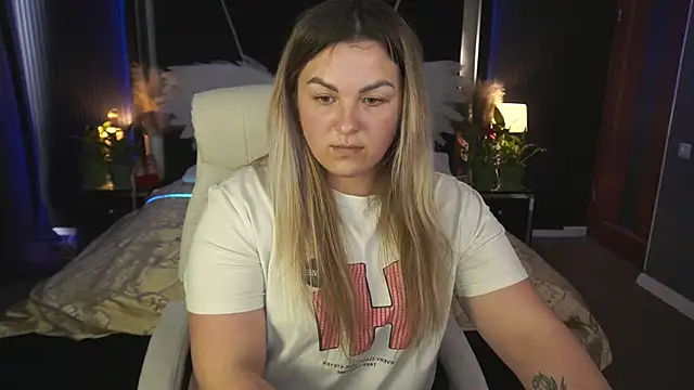 AlissyaGrayy online show from May 5, 12:46 pm
