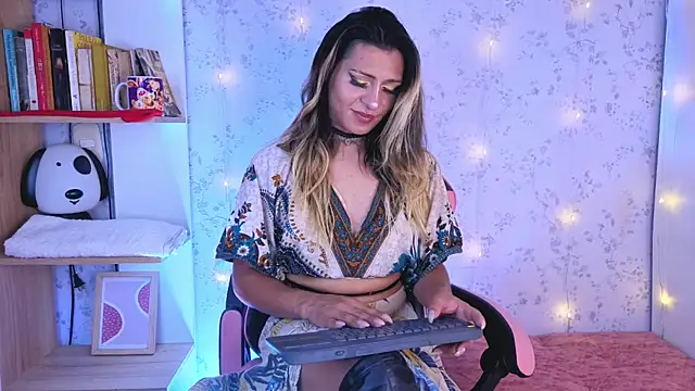  Alexaavandercloude online show from July 18, 7:28 pm