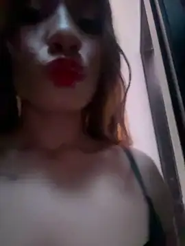 Snapshot of AuroraVelour chatting on March 29, 10:32 pm AuroraVelour online show from March 29, 10:32 pm