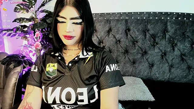 Snapshot of mia_grimes chatting on March 19, 11:36 am mia grimes online show from March 19, 11:36 am