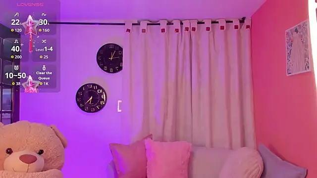 NAOMI SHAW online show from March 22, 4:54 pm