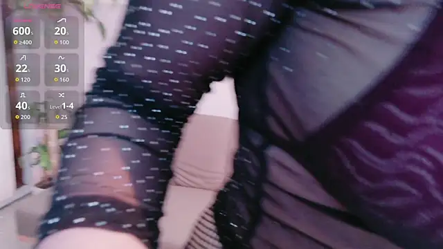 Snapshot of Zara_Fire chatting on March 24, 8:36 pm Zara Fire online show from March 24, 8:36 pm